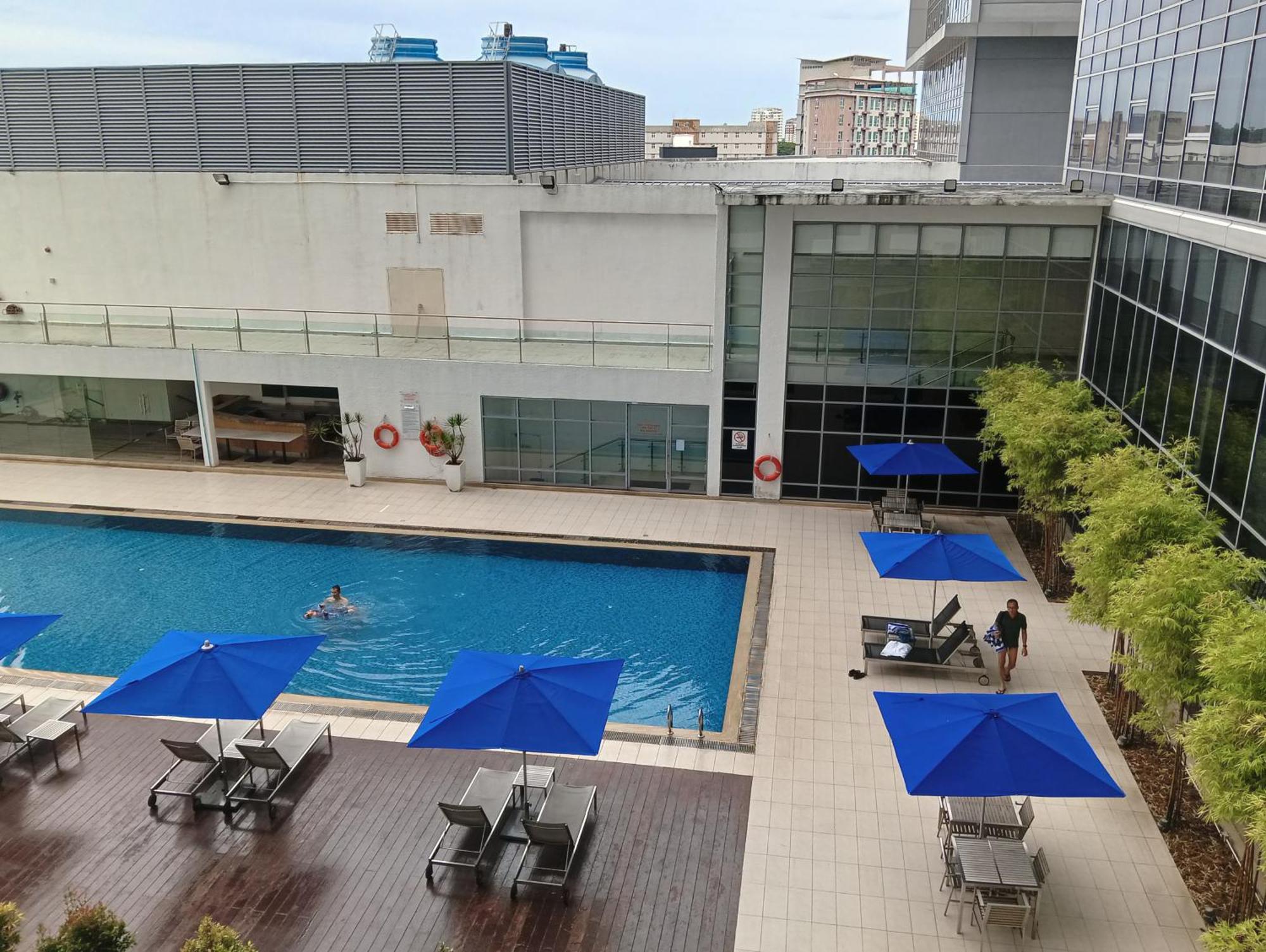 The Straits Suites By Ciconia Malacca Exterior foto